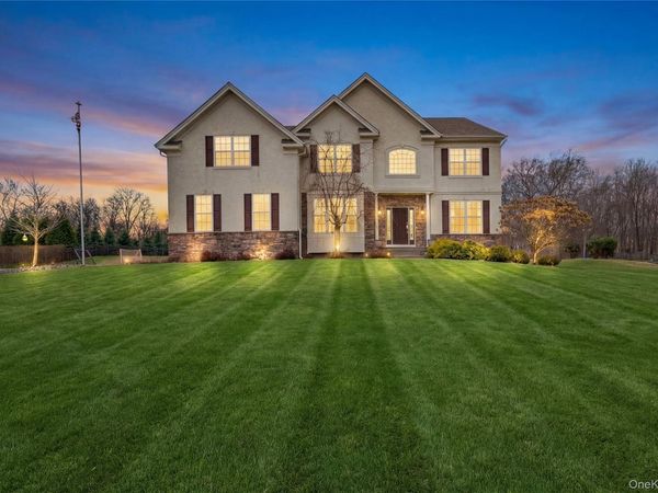 75 Luthien Forest Road, Rock Tavern, NY 12575