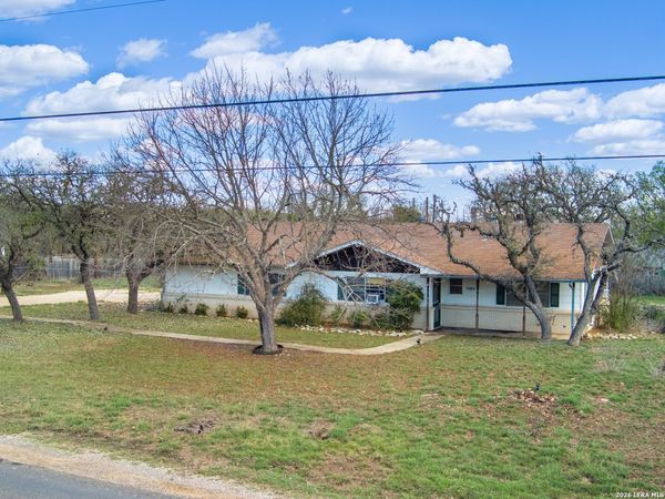 1101 Fifth, Comfort, TX 78013