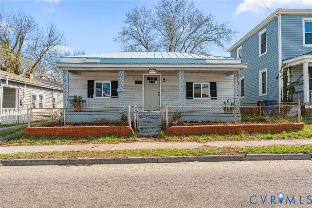 1124 W Wythe Street, Petersburg, VA 23803 Main Photo