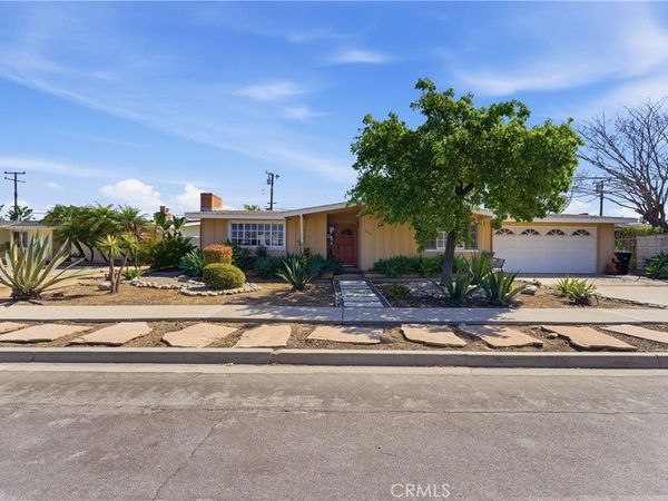 3030 SAMOA, Costa Mesa, CA 92626