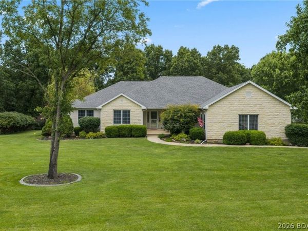 374 Fawn Meadows Drive, Linn Creek, MO 65052