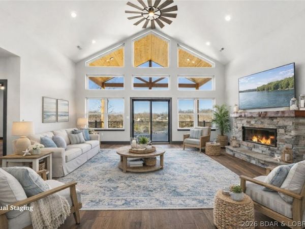 31291 Los Breezes Circle, Rocky Mount, MO 65072