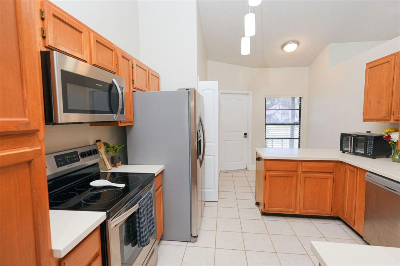 4136 Spring Way Cir , Valrico, FL 33596 Photo