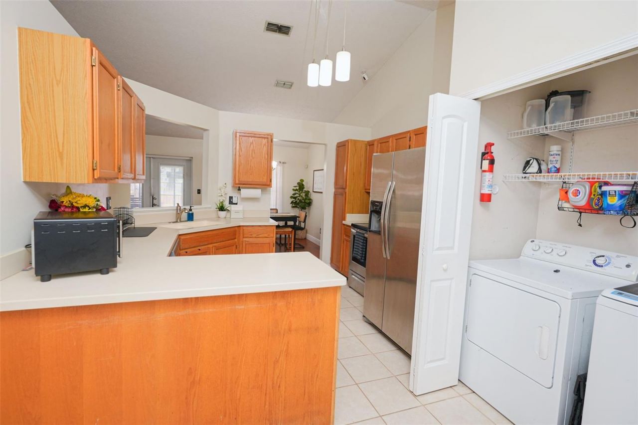 4136 Spring Way Cir, Valrico, FL 33596 Photo