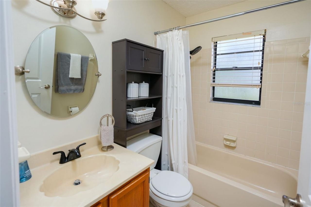 4136 Spring Way Cir, Valrico, FL 33596 Photo