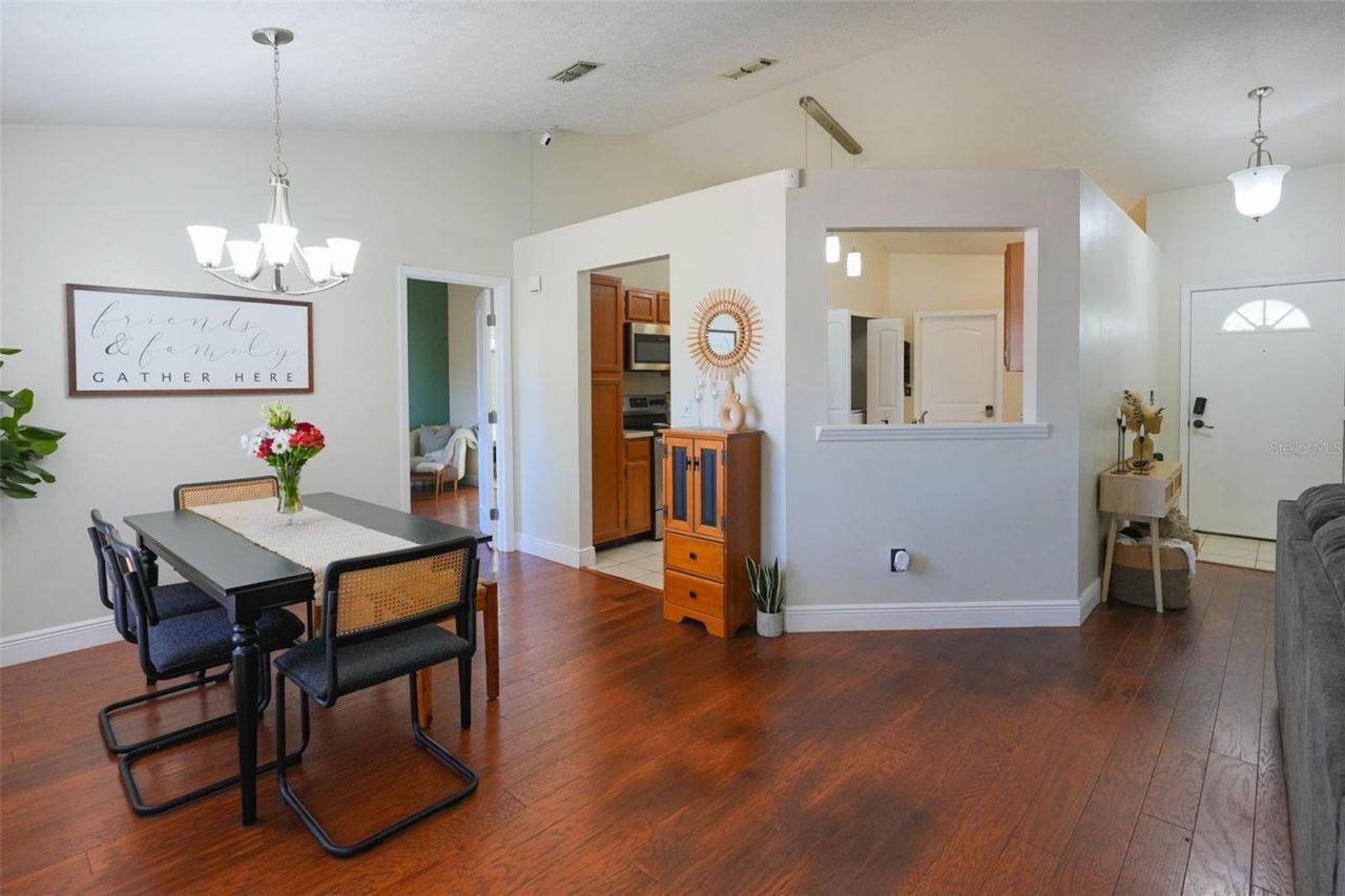 4136 Spring Way Cir , Valrico, FL 33596 Photo