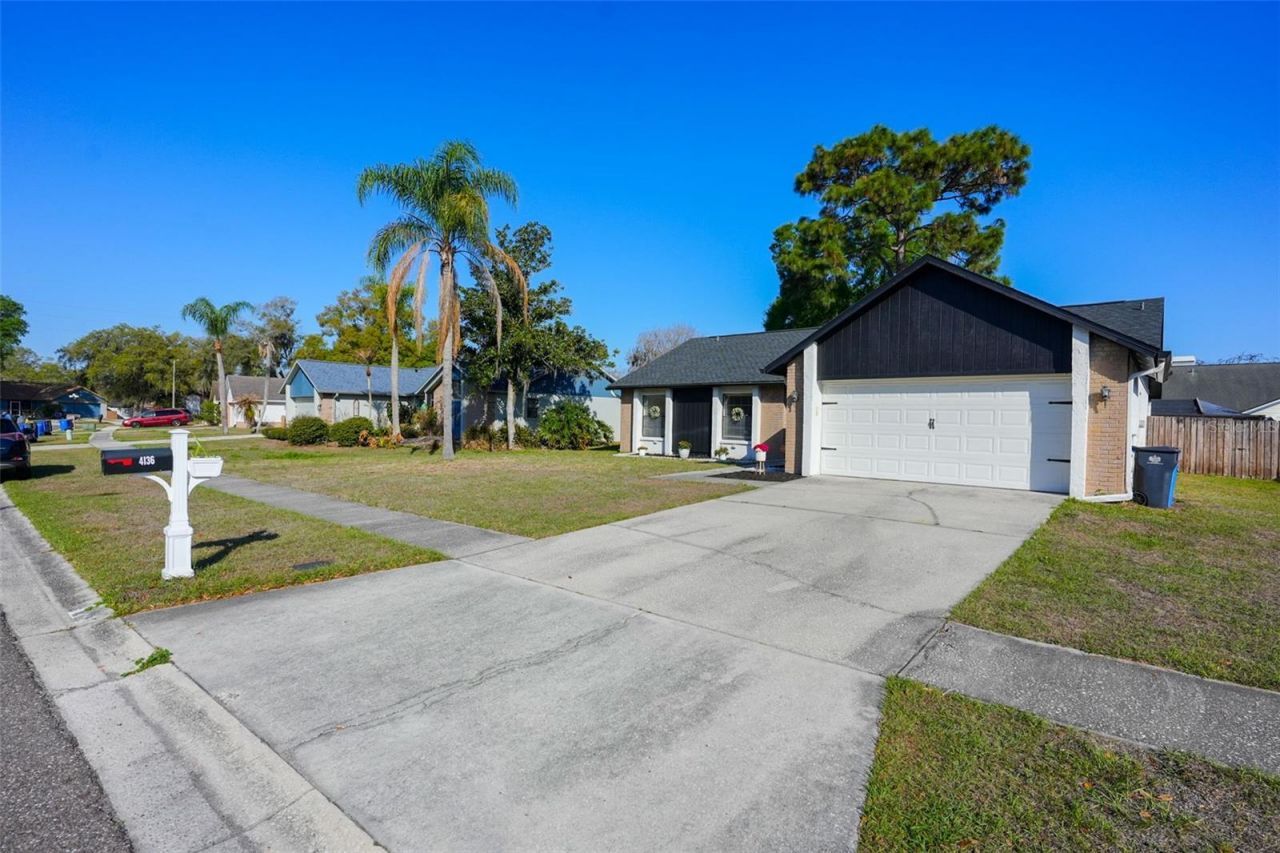 4136 Spring Way Cir, Valrico, FL 33596 Photo