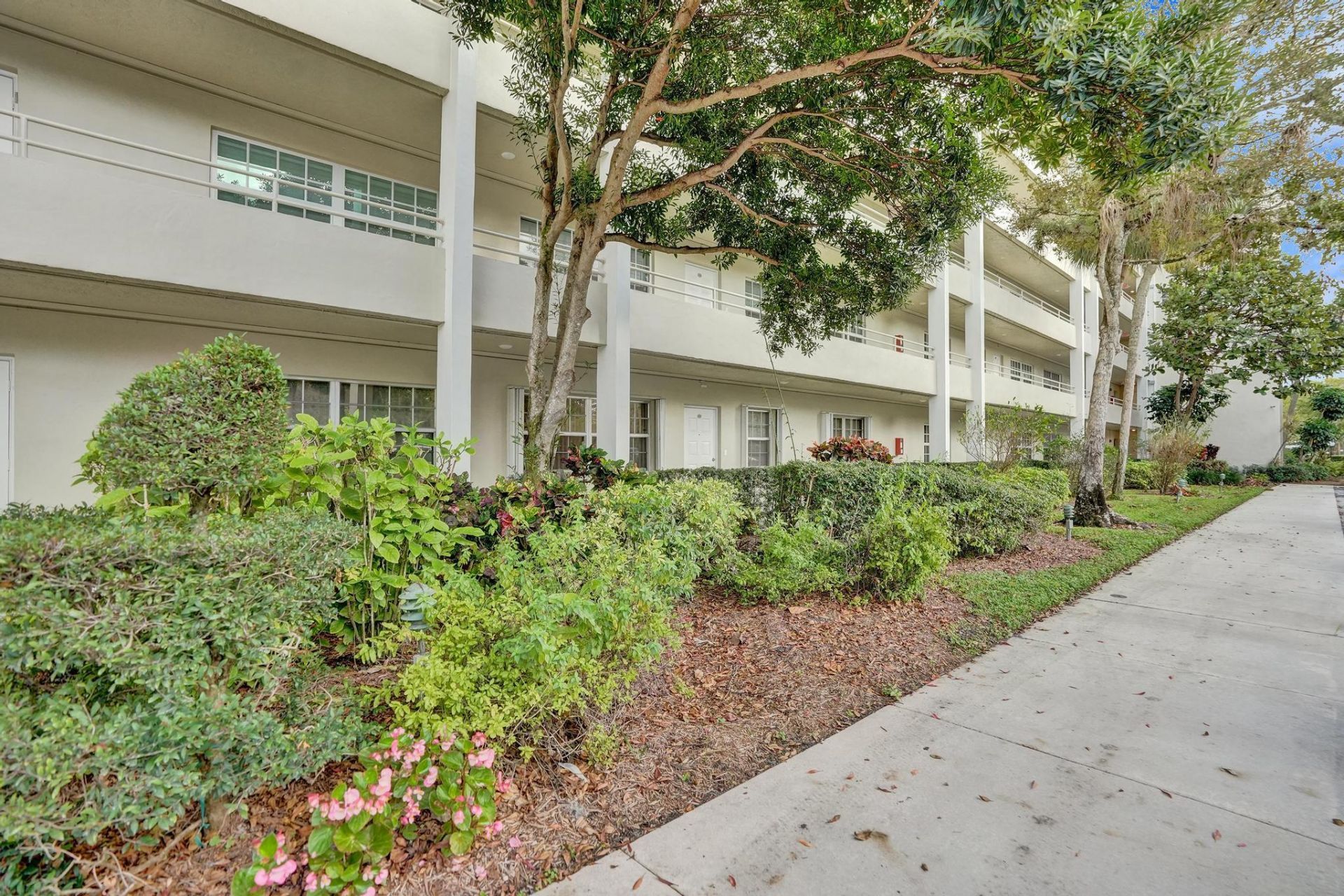 806 Cypress Boulevard, Unit 104, Pompano Beach, FL 33069 Photo