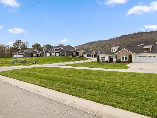 804 Wellstone Drive, Chattanooga, TN 37405