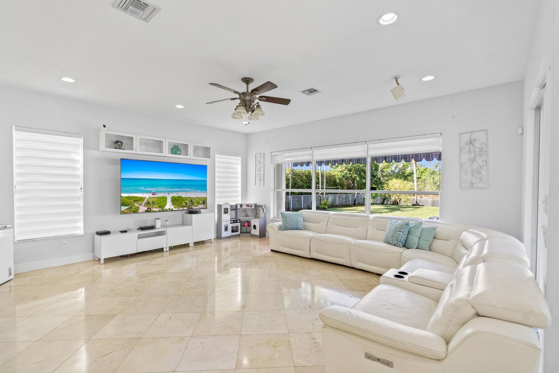 4918 SW 195th Ter, Miramar, FL 33029 Photo