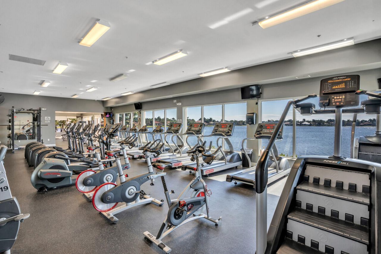 4918 SW 195th Ter, Miramar, FL 33029 Photo