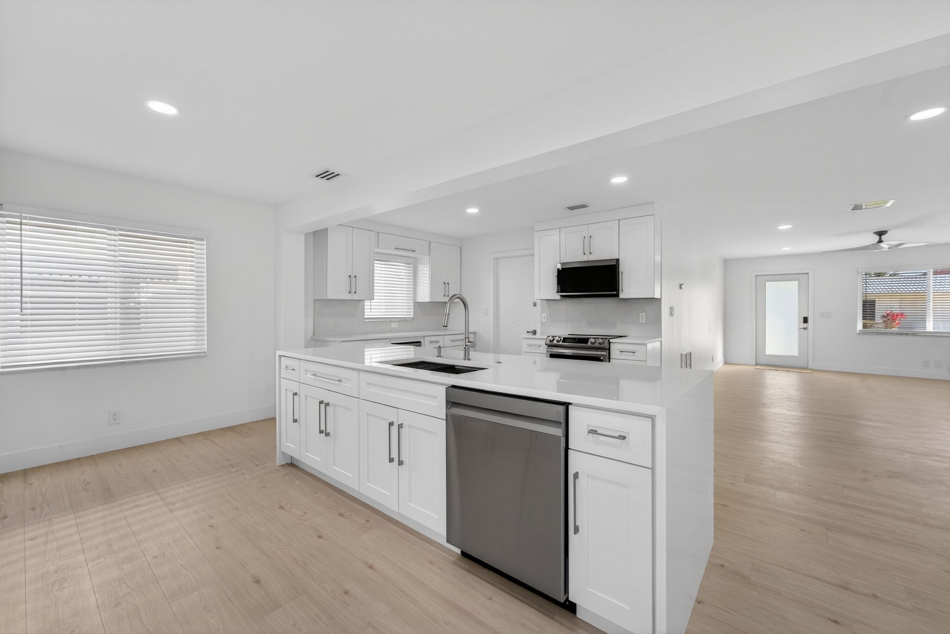 2095 SW 14 Avenue Sw, Boynton Beach, FL 33426 Photo