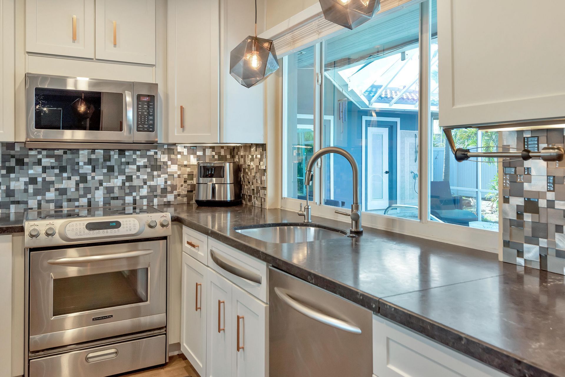 2116 NE 68th Street, Fort Lauderdale, FL 33308 Photo