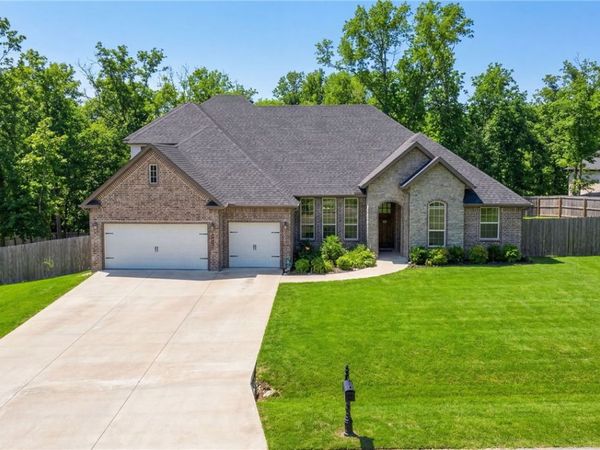 12418 Wildwood Drive, Rogers, AR 72756