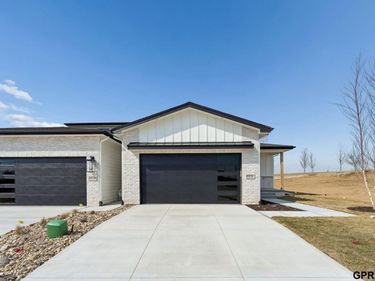 18104 Cooper Street, Gretna, NE 68028