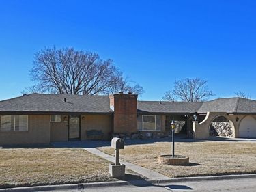202 Caldor Drive, Bellevue, NE 68005