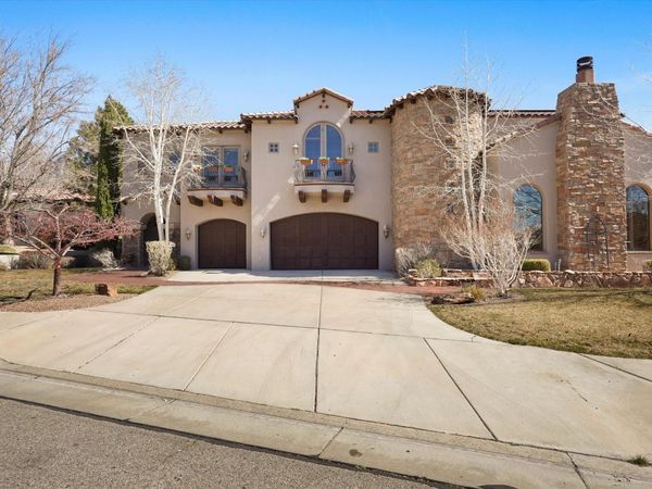 8820 Gypsy Drive NE, Albuquerque, NM 87122