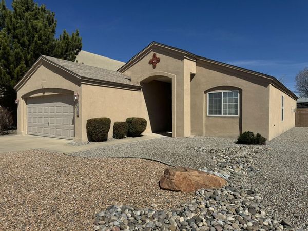 10300 Docena Place NW, Albuquerque, NM 87114