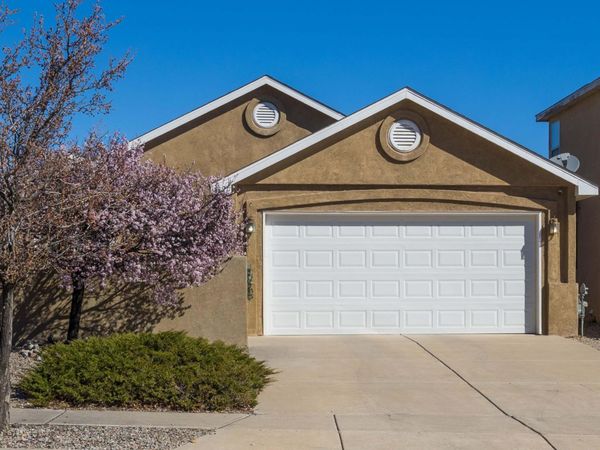 1821 Gallinas Road NE, Rio Rancho, NM 87144