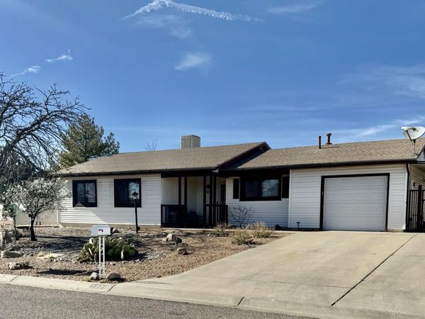 836 Orinoco Drive SE, Rio Rancho, NM 87124