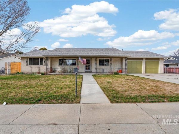 1933 N Blossom Pl,, Meridian, ID 83646