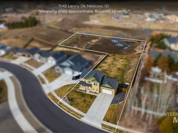 1542 Lanny Dr, Moscow, ID 83843