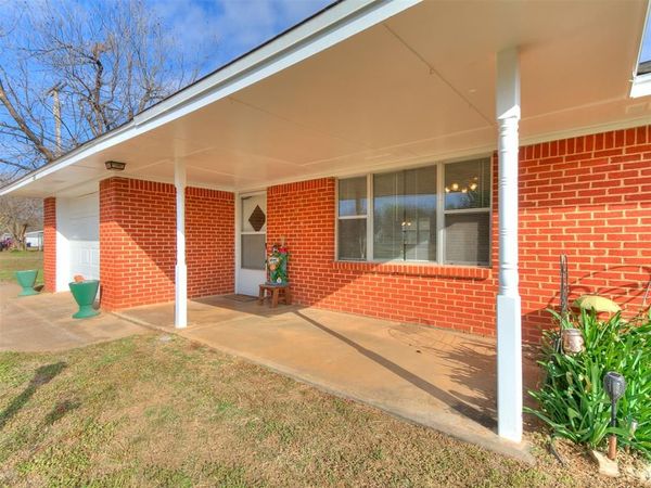 328 E Van Buren Street, Crescent, OK 73028