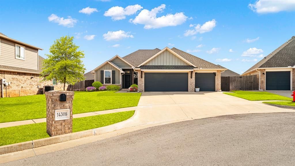 14308 Limestone Lane, Yukon, OK 73099 Main Photo