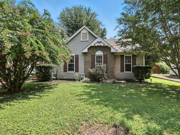 1121 Jacksons Valley Rd, Hermitage, TN 37076