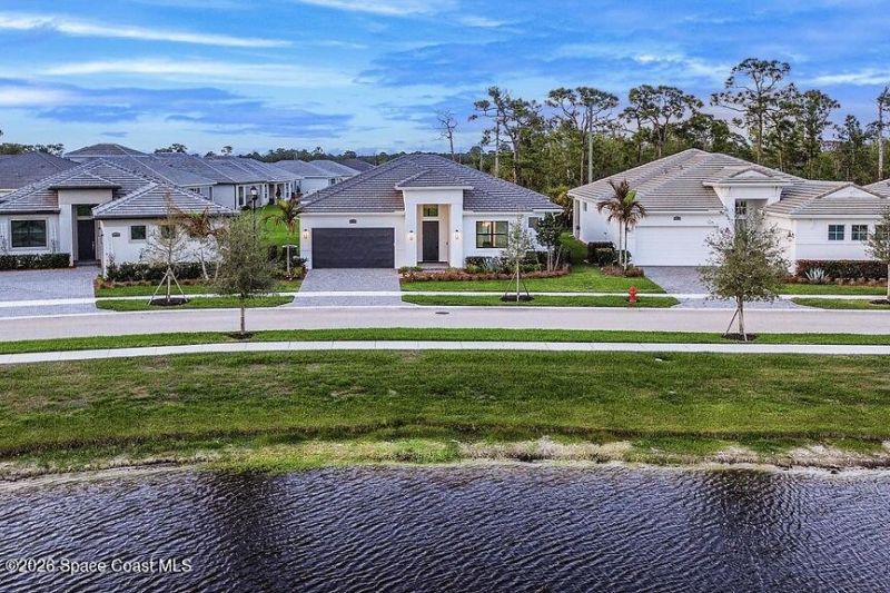 2293 SE Canopy Cove Lane, Port Saint Lucie, FL 34984 Photo
