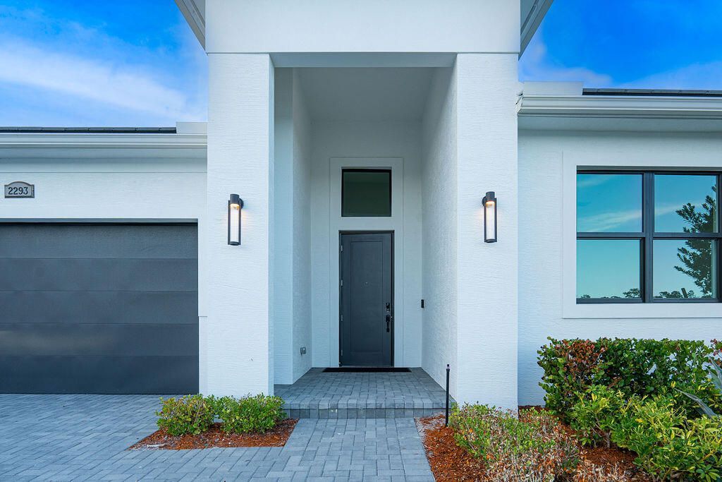 2293 SE Canopy Cove Lane, Port Saint Lucie, FL 34984 Photo