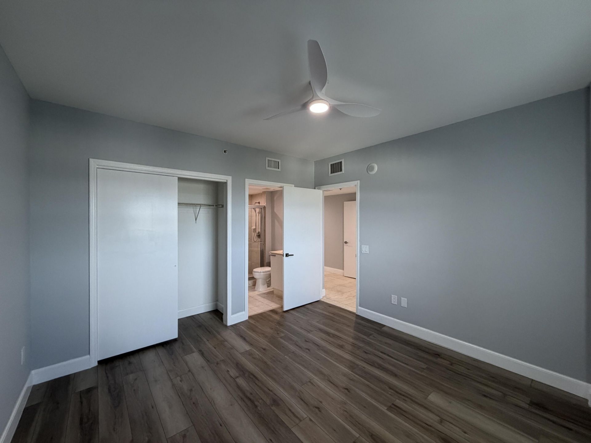 15051 Royal Oaks Lane, Unit 1603, North Miami, FL 33181 Photo