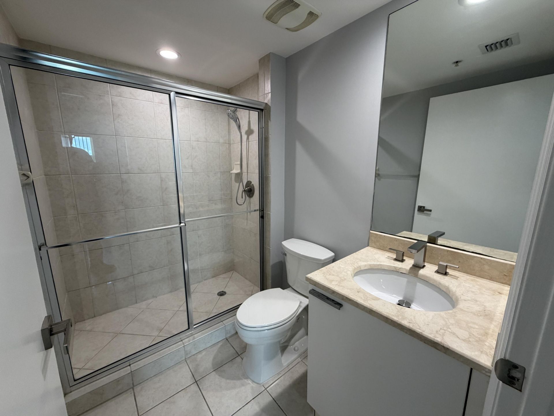 15051 Royal Oaks Lane, Unit 1603, North Miami, FL 33181 Photo