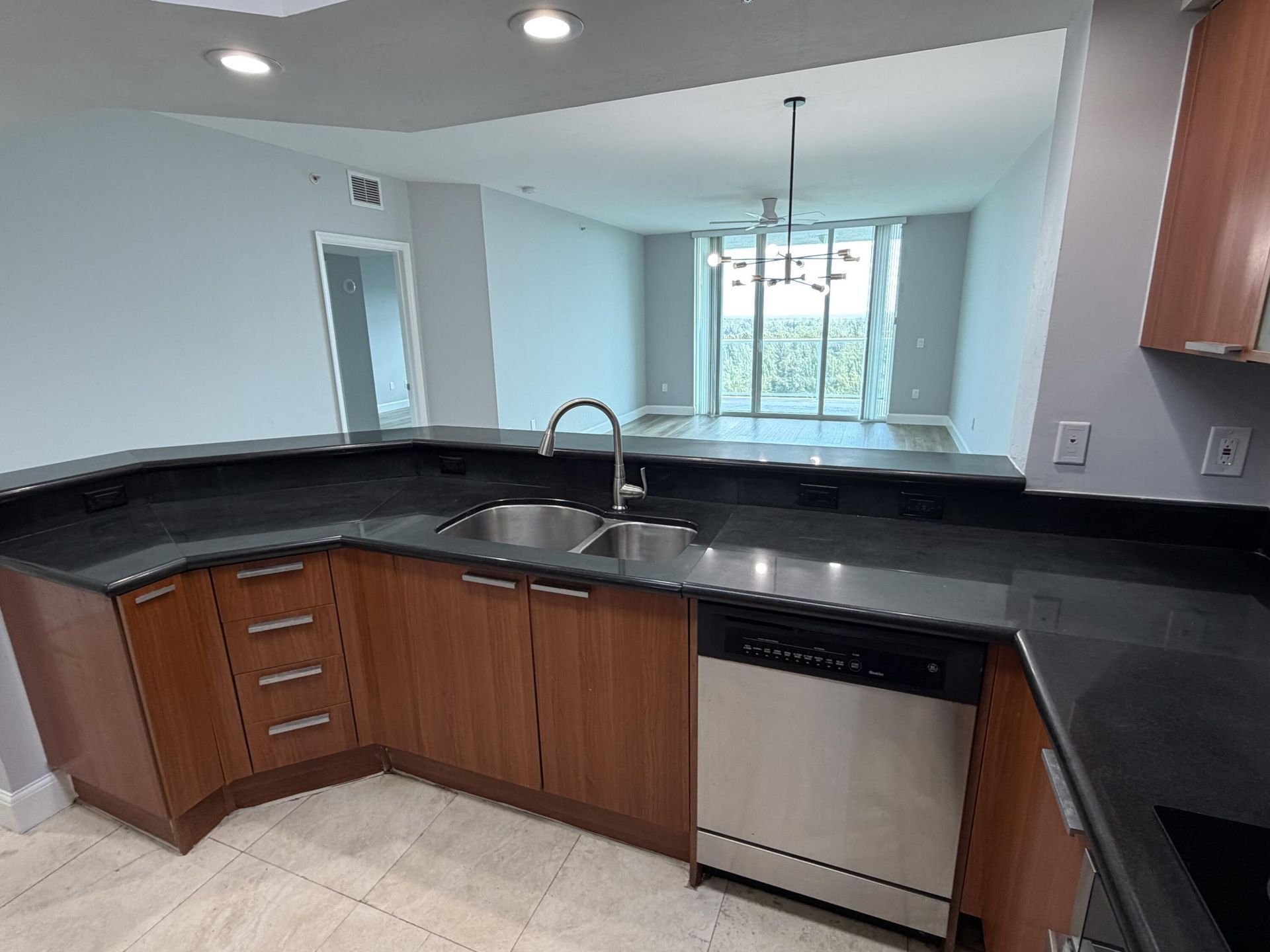 15051 Royal Oaks Lane, Unit 1603, North Miami, FL 33181 Photo