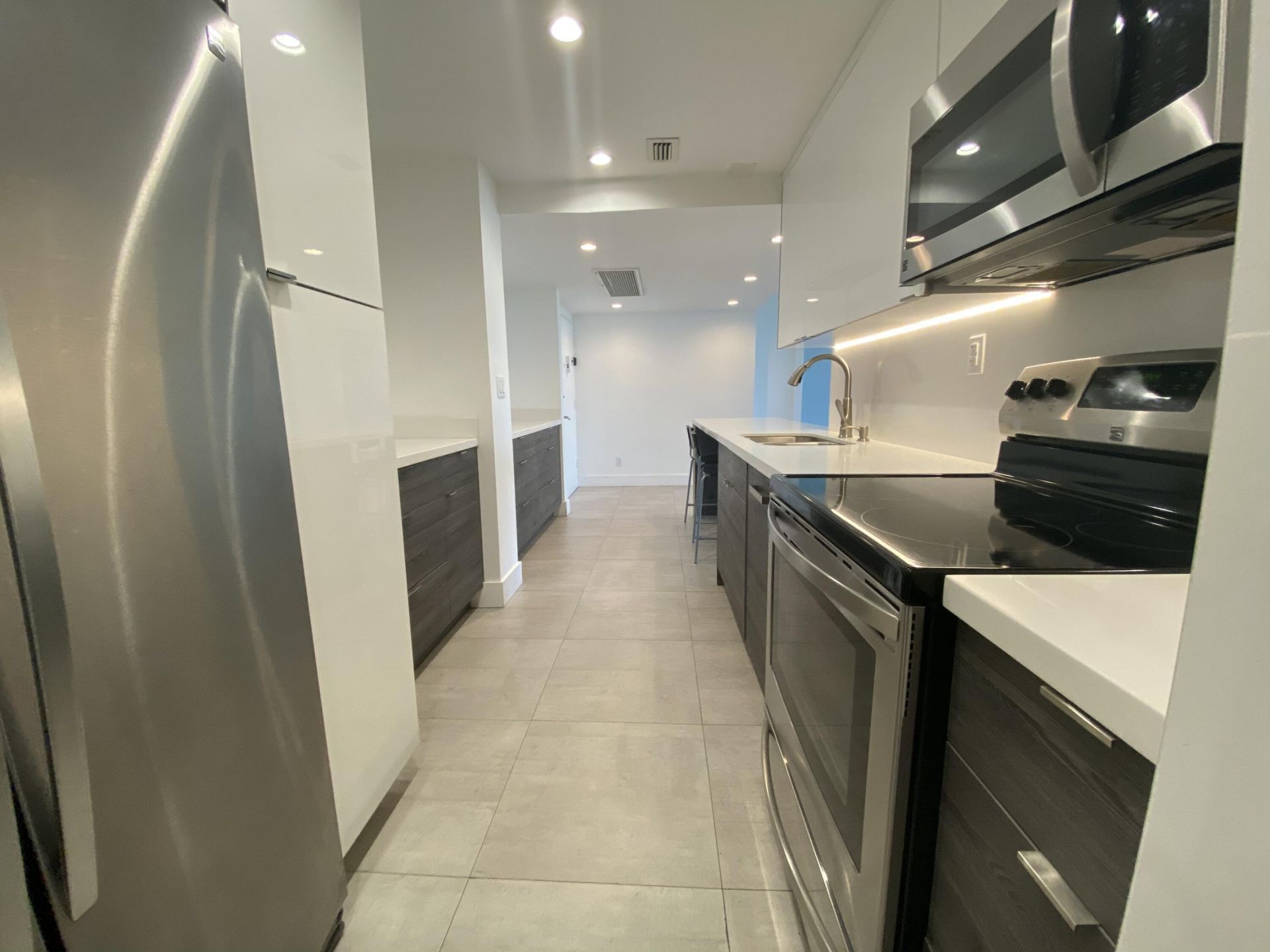 5401 Collins Avenue, Unit 620, Miami Beach, FL 33140 Photo