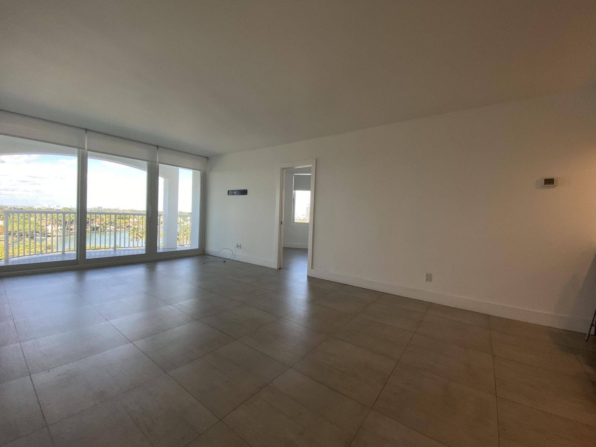 5401 Collins Avenue, Unit 620, Miami Beach, FL 33140 Photo