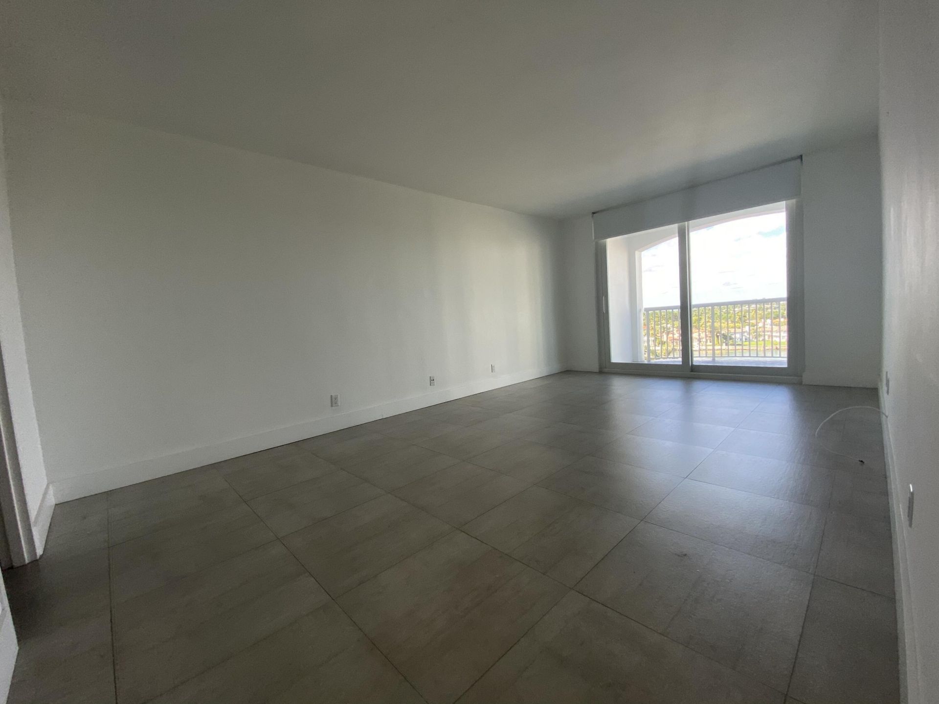 5401 Collins Avenue, Unit 620, Miami Beach, FL 33140 Photo