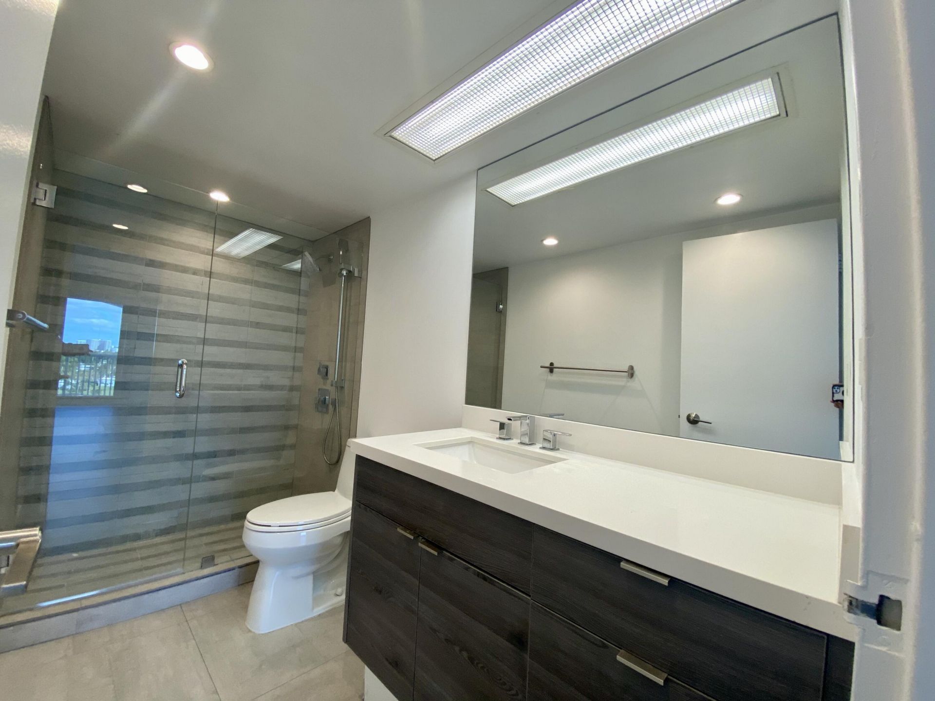 5401 Collins Avenue, Unit 620, Miami Beach, FL 33140 Photo