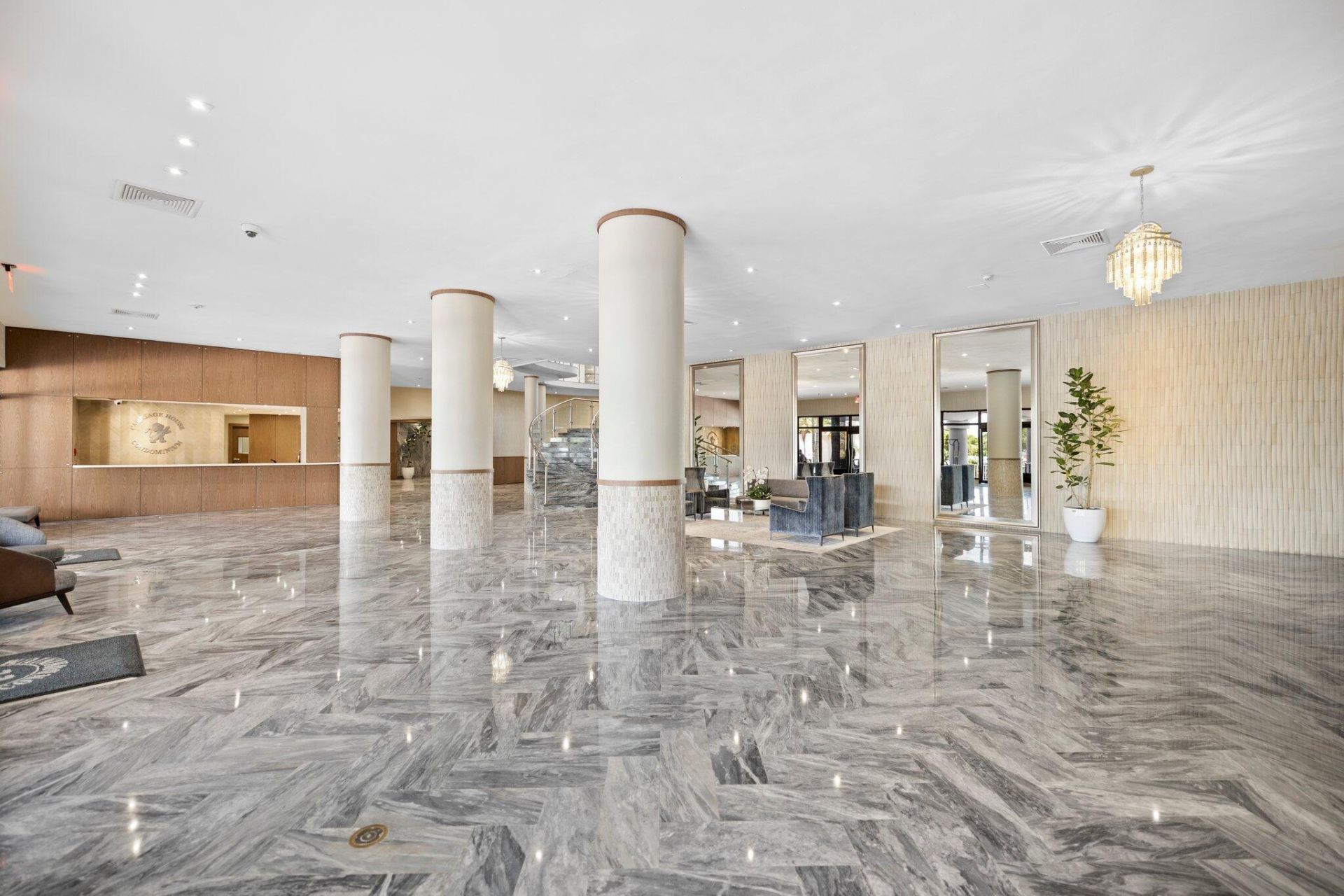 5401 Collins Avenue, Unit 620, Miami Beach, FL 33140 Photo