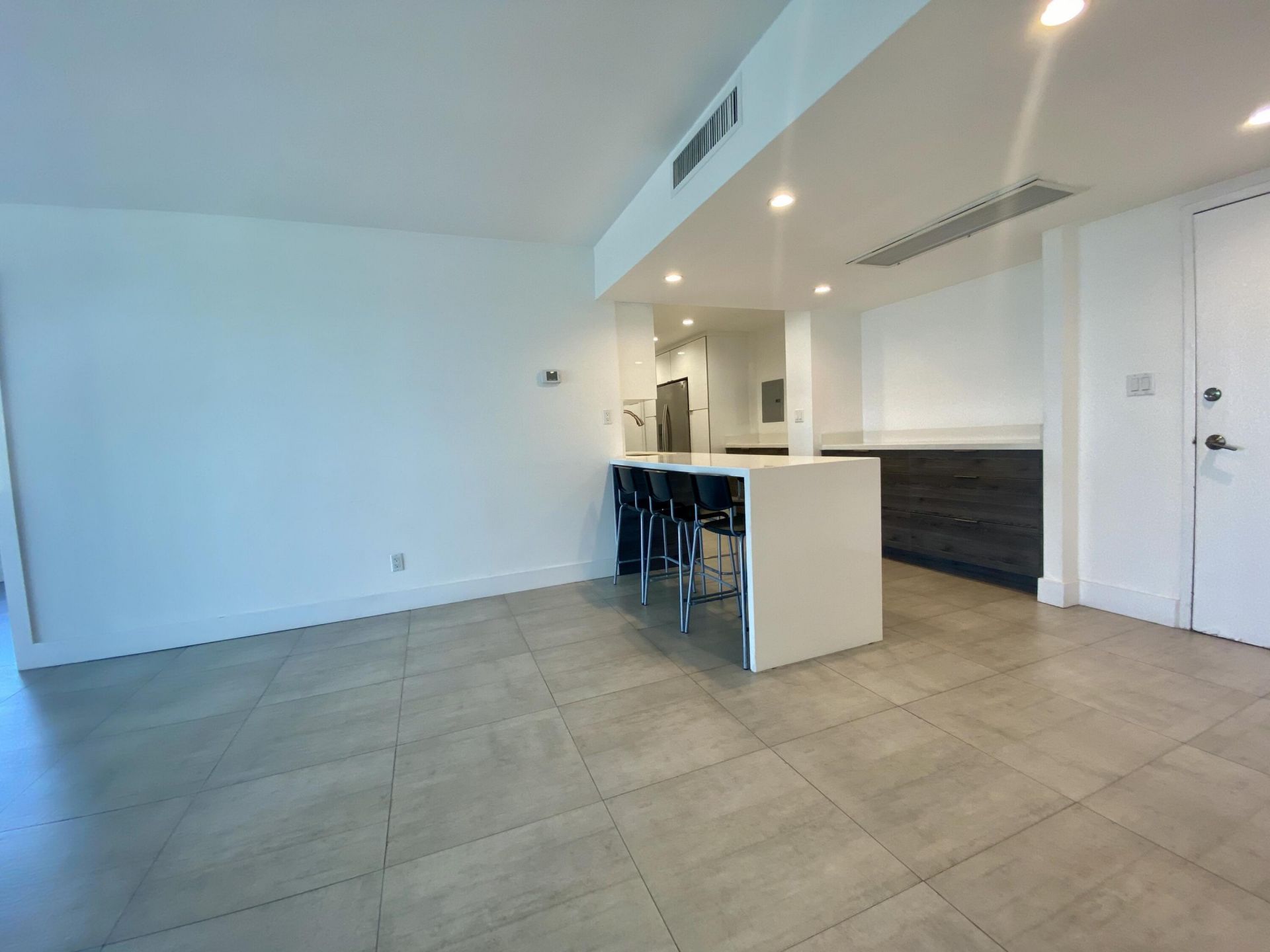5401 Collins Avenue, Unit 620, Miami Beach, FL 33140 Photo