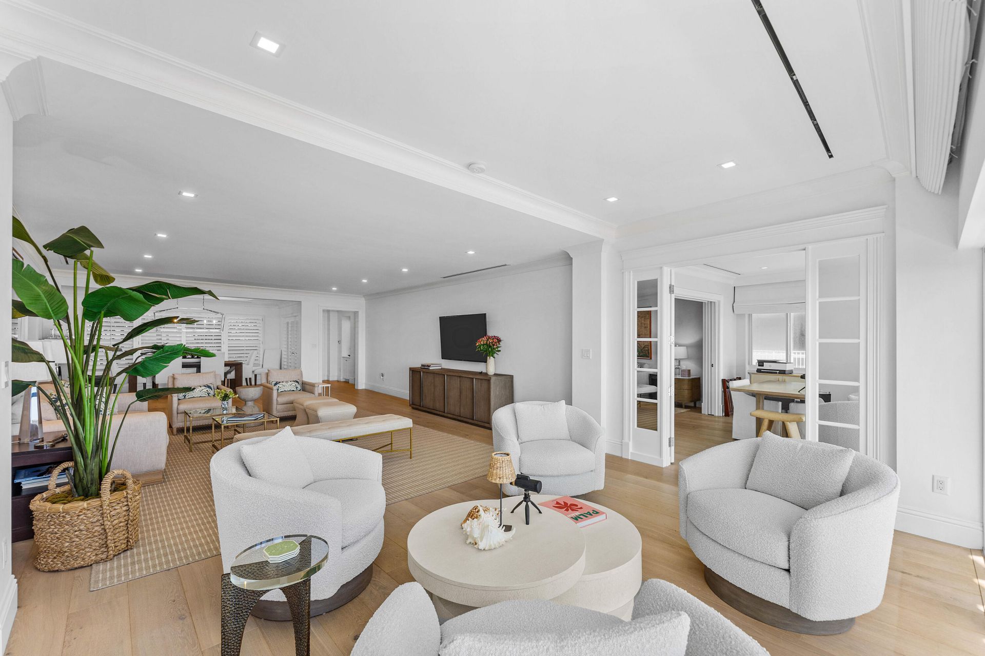 300 S Ocean Boulevard, Unit 2d, Palm Beach, FL 33480 Photo