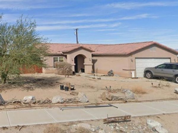 1330 Shore Manor, Thermal, CA 92274