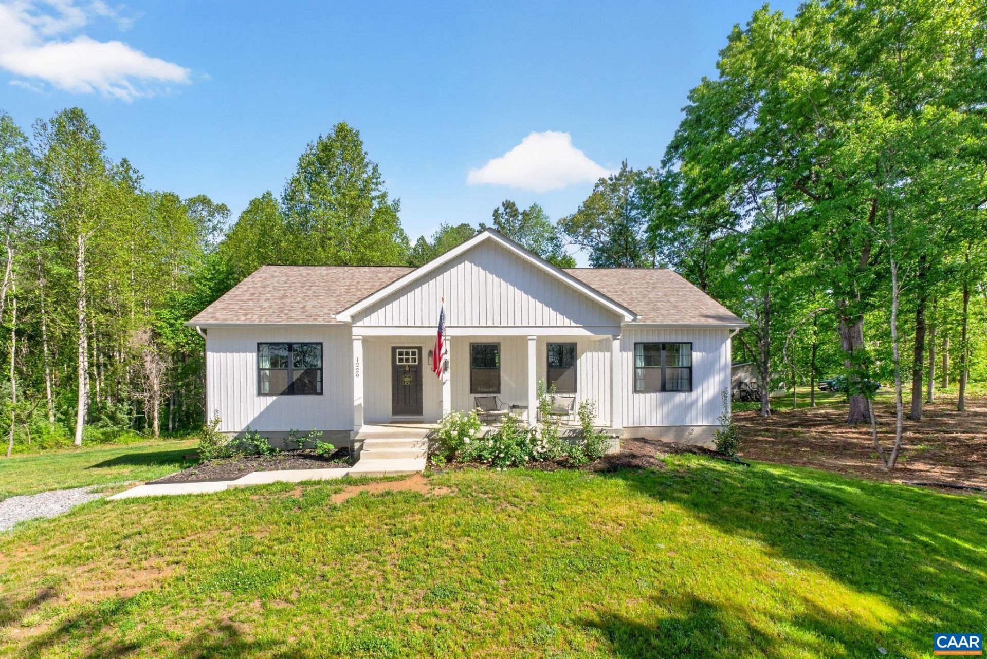 1229 Peach Grove Rd, Louisa, VA 23093 Main Photo