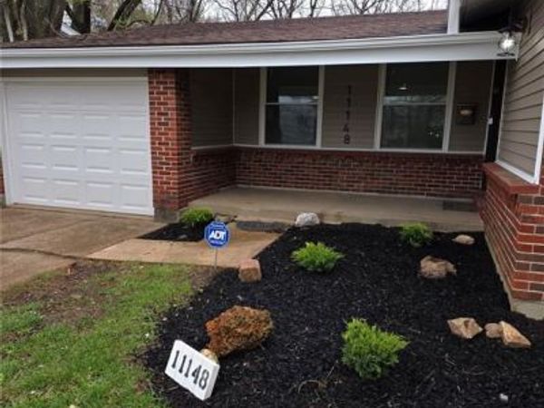 11148 Linnell Drive, St Louis, MO 63136