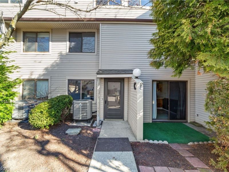 1420 Cedarwood Drive, Unit 22C, Westlake, OH 44145 Photo 1