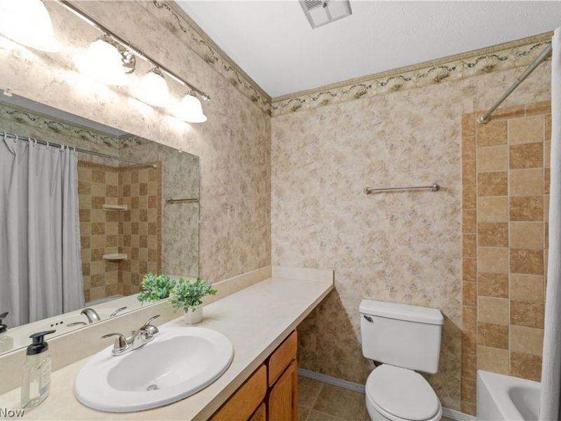 1420 Cedarwood Drive, Unit 22C, Westlake, OH 44145 Photo 24