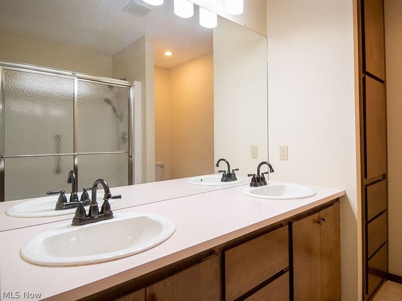 12869 Olympus Way, Strongsville, OH 44149 Photo 19