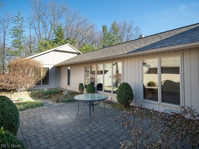 12869 Olympus Way, Strongsville, OH 44149 Photo 3