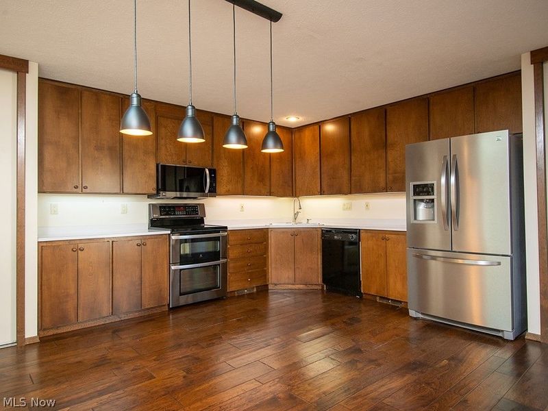 12869 Olympus Way, Strongsville, OH 44149 Photo 6