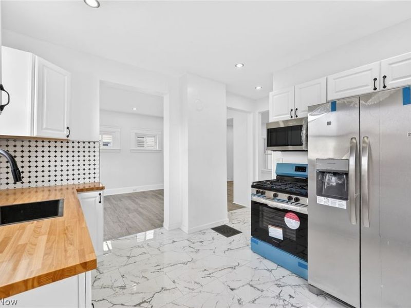 3428 W 90th Street, Cleveland, OH 44102 Photo 4